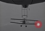 Immagine di USS Akron dirigibile Zeppelin (ZRS-4) in volo Lakehurst New Jersey USA, 1932, secondo 46 filmato di repertorio 65675031707