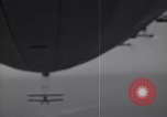 Immagine di USS Akron dirigibile Zeppelin (ZRS-4) in volo Lakehurst New Jersey USA, 1932, secondo 58 filmato di repertorio 65675031707