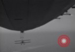 Immagine di USS Akron dirigibile Zeppelin (ZRS-4) in volo Lakehurst New Jersey USA, 1932, secondo 60 filmato di repertorio 65675031707