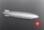 Image USS Akron avec plusieurs Consolidated N2Y-1 les avions en vol New Jersey United States USA, 1932, de la seconde 36 séquences d'archives historiques vidéo 65675031711