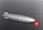 Image USS Akron avec plusieurs Consolidated N2Y-1 les avions en vol New Jersey United States USA, 1932, de la seconde 39 séquences d'archives historiques vidéo 65675031711