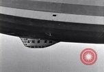 Image USS Akron avec plusieurs Consolidated N2Y-1 les avions en vol New Jersey United States USA, 1932, de la seconde 47 séquences d'archives historiques vidéo 65675031711