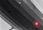 Image USS Akron avec plusieurs Consolidated N2Y-1 les avions en vol New Jersey United States USA, 1932, de la seconde 55 séquences d'archives historiques vidéo 65675031711
