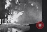 Immagine di Incendi a Londra dopo il tedesco blitz incursioni seconda guerra mondiale Londra Inghilterra Regno Unito, 1940, secondo 4 filmato di repertorio 65675031713