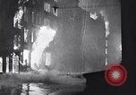 Immagine di Incendi a Londra dopo il tedesco blitz incursioni seconda guerra mondiale Londra Inghilterra Regno Unito, 1940, secondo 5 filmato di repertorio 65675031713