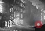 Immagine di Incendi a Londra dopo il tedesco blitz incursioni seconda guerra mondiale Londra Inghilterra Regno Unito, 1940, secondo 6 filmato di repertorio 65675031713