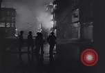 Immagine di Incendi a Londra dopo il tedesco blitz incursioni seconda guerra mondiale Londra Inghilterra Regno Unito, 1940, secondo 17 filmato di repertorio 65675031713