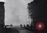 Standbild Blitzkrieg über London London England Vereinigtes Königreich, 1940, aus Sekunde 1 historischem Filmmaterial Videoclip 65675031715