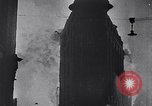 Standbild Blitzkrieg über London London England Vereinigtes Königreich, 1940, aus Sekunde 9 historischem Filmmaterial Videoclip 65675031715