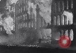 Standbild Blitzkrieg über London London England Vereinigtes Königreich, 1940, aus Sekunde 23 historischem Filmmaterial Videoclip 65675031715