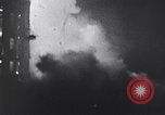Standbild Blitzkrieg über London London England Vereinigtes Königreich, 1940, aus Sekunde 28 historischem Filmmaterial Videoclip 65675031715