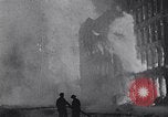 Standbild Blitzkrieg über London London England Vereinigtes Königreich, 1940, aus Sekunde 32 historischem Filmmaterial Videoclip 65675031715