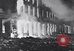 Standbild Blitzkrieg über London London England Vereinigtes Königreich, 1940, aus Sekunde 34 historischem Filmmaterial Videoclip 65675031715