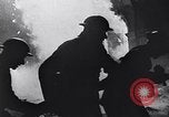 Standbild Blitzkrieg über London London England Vereinigtes Königreich, 1940, aus Sekunde 53 historischem Filmmaterial Videoclip 65675031715