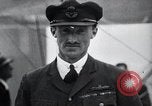 Standbild Lieutenant Greig Southampton England, 1929, aus Sekunde 17 historischem Filmmaterial Videoclip 65675031720
