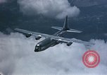 Standbild Lockheed C-130B Hercules United States USA, 1960, aus Sekunde 25 historischem Filmmaterial Videoclip 65675031738
