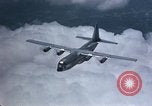 Standbild Lockheed C-130B Hercules United States USA, 1960, aus Sekunde 30 historischem Filmmaterial Videoclip 65675031738