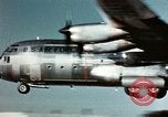 Standbild Lockheed C-130B Hercules United States USA, 1960, aus Sekunde 40 historischem Filmmaterial Videoclip 65675031738