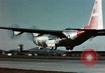 Standbild Lockheed C-130B Hercules United States USA, 1960, aus Sekunde 42 historischem Filmmaterial Videoclip 65675031738