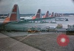Standbild Lockheed C-130B Hercules United States USA, 1960, aus Sekunde 52 historischem Filmmaterial Videoclip 65675031738
