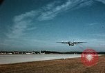 Standbild Lockheed C-130B Hercules United States USA, 1960, aus Sekunde 55 historischem Filmmaterial Videoclip 65675031738