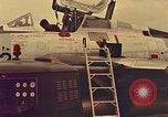 Standbild RF-84F Thunderflash Berlin Deutschland, 1959, aus Sekunde 58 historischem Filmmaterial Videoclip 65675031748
