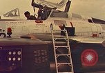 Standbild RF-84F Thunderflash Berlin Deutschland, 1959, aus Sekunde 61 historischem Filmmaterial Videoclip 65675031748