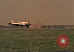 Immagine di C-47 Skytrain Berlino Germania, 1959, secondo 14 filmato di repertorio 65675031749