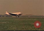 Immagine di C-47 Skytrain Berlino Germania, 1959, secondo 15 filmato di repertorio 65675031749