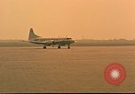 Immagine di C-47 Skytrain Berlino Germania, 1959, secondo 50 filmato di repertorio 65675031749