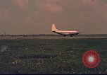 Standbild C-47 Skytrain Berlin Deutschland, 1959, aus Sekunde 20 historischem Filmmaterial Videoclip 65675031750