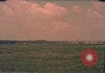 Standbild C-47 Skytrain Berlin Deutschland, 1959, aus Sekunde 24 historischem Filmmaterial Videoclip 65675031750