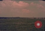 Standbild C-47 Skytrain Berlin Deutschland, 1959, aus Sekunde 29 historischem Filmmaterial Videoclip 65675031750
