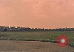 Standbild C-47 Skytrain Berlin Deutschland, 1959, aus Sekunde 32 historischem Filmmaterial Videoclip 65675031750