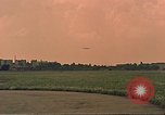 Standbild C-47 Skytrain Berlin Deutschland, 1959, aus Sekunde 39 historischem Filmmaterial Videoclip 65675031750
