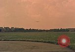 Standbild C-47 Skytrain Berlin Deutschland, 1959, aus Sekunde 41 historischem Filmmaterial Videoclip 65675031750