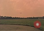 Standbild C-47 Skytrain Berlin Deutschland, 1959, aus Sekunde 44 historischem Filmmaterial Videoclip 65675031750
