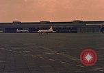 Standbild C-47 Skytrain Berlin Deutschland, 1959, aus Sekunde 56 historischem Filmmaterial Videoclip 65675031750
