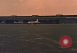 Standbild C-47 Skytrain Berlin Deutschland, 1959, aus Sekunde 57 historischem Filmmaterial Videoclip 65675031750