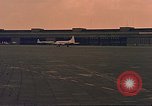 Standbild C-47 Skytrain Berlin Deutschland, 1959, aus Sekunde 59 historischem Filmmaterial Videoclip 65675031750