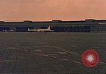 Standbild C-47 Skytrain Berlin Deutschland, 1959, aus Sekunde 60 historischem Filmmaterial Videoclip 65675031750