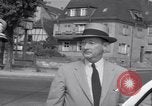 Standbild Charles eine Halleck Wiesbaden Deutschland, 1955, aus Sekunde 23 historischem Filmmaterial Videoclip 65675031763