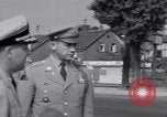 Standbild Charles eine Halleck Wiesbaden Deutschland, 1955, aus Sekunde 26 historischem Filmmaterial Videoclip 65675031763