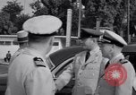 Standbild Charles eine Halleck Wiesbaden Deutschland, 1955, aus Sekunde 34 historischem Filmmaterial Videoclip 65675031763