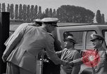 Standbild Charles eine Halleck Wiesbaden Deutschland, 1955, aus Sekunde 49 historischem Filmmaterial Videoclip 65675031764