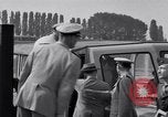 Standbild Charles eine Halleck Wiesbaden Deutschland, 1955, aus Sekunde 51 historischem Filmmaterial Videoclip 65675031764