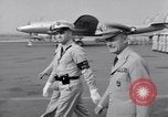 Standbild Alfred Gruenther M Wiesbaden Deutschland, 1955, aus Sekunde 44 historischem Filmmaterial Videoclip 65675031766