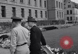 Standbild Charles R Deane Wiesbaden Deutschland, 1955, aus Sekunde 11 historischem Filmmaterial Videoclip 65675031767