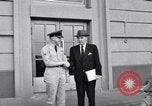 Standbild Charles R Deane Wiesbaden Deutschland, 1955, aus Sekunde 22 historischem Filmmaterial Videoclip 65675031767