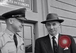 Standbild Charles R Deane Wiesbaden Deutschland, 1955, aus Sekunde 31 historischem Filmmaterial Videoclip 65675031767